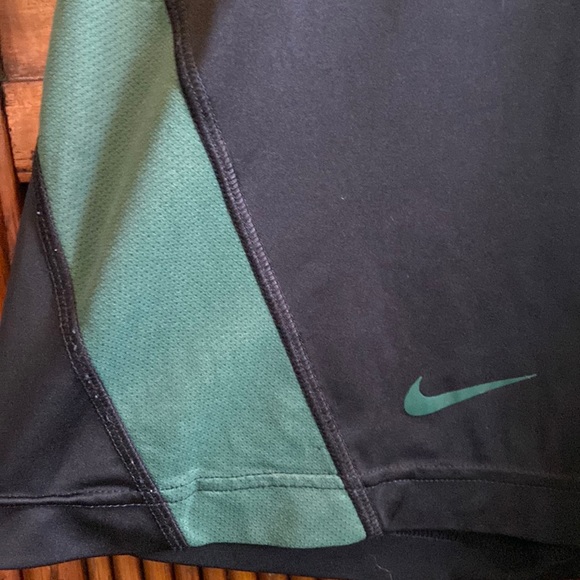 Nike Men’s University of Oregon DriFit shorts - Picture 5 of 10